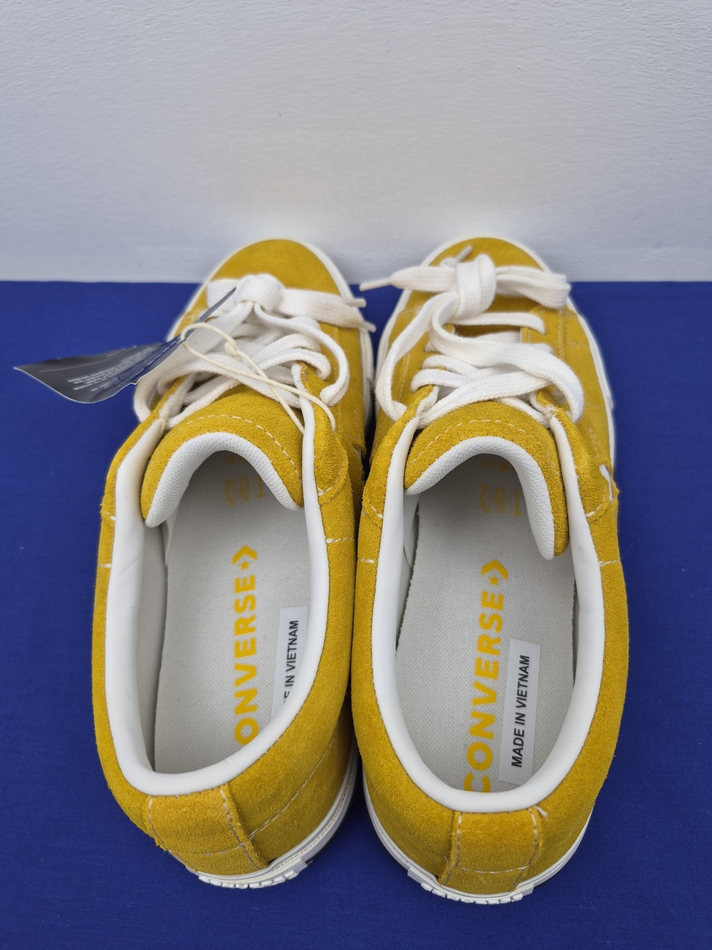 Converse Men One Star 95 OX Yellow/Vintage White Everyday Sneaker A14713C - Picture 6 of 9